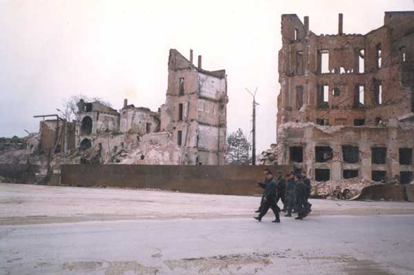 bombed houses Grozny